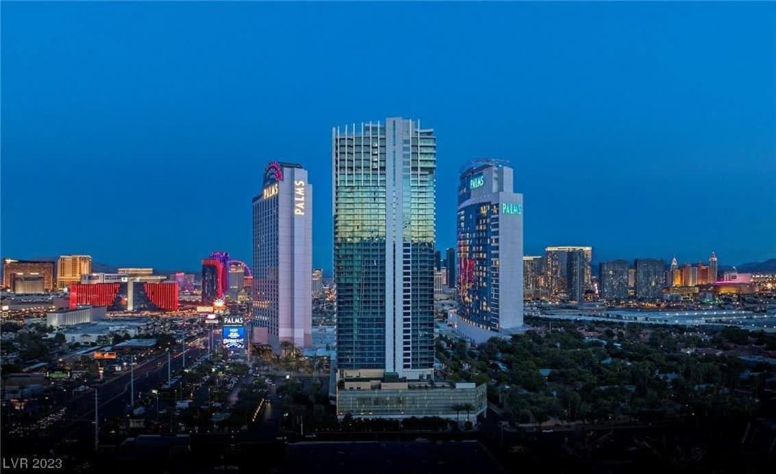 Luxurious Palms Mountain View & Balcony Access 27307 Apartment *